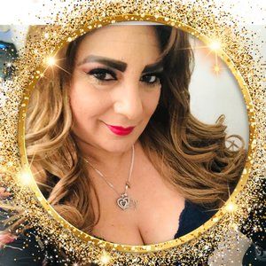 Meet your Posher, Claudia